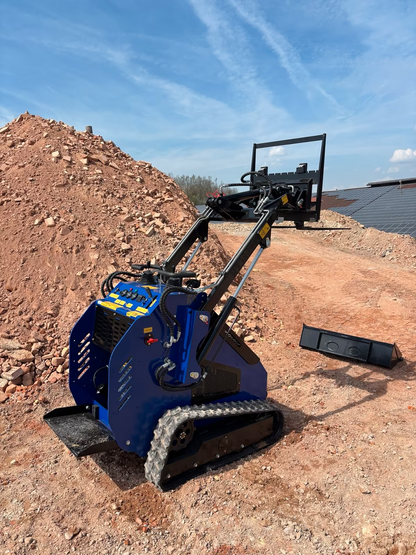 Kempfer KL-700 Kompaktlader Skid-Steer Multilader Raupenfahrwerk